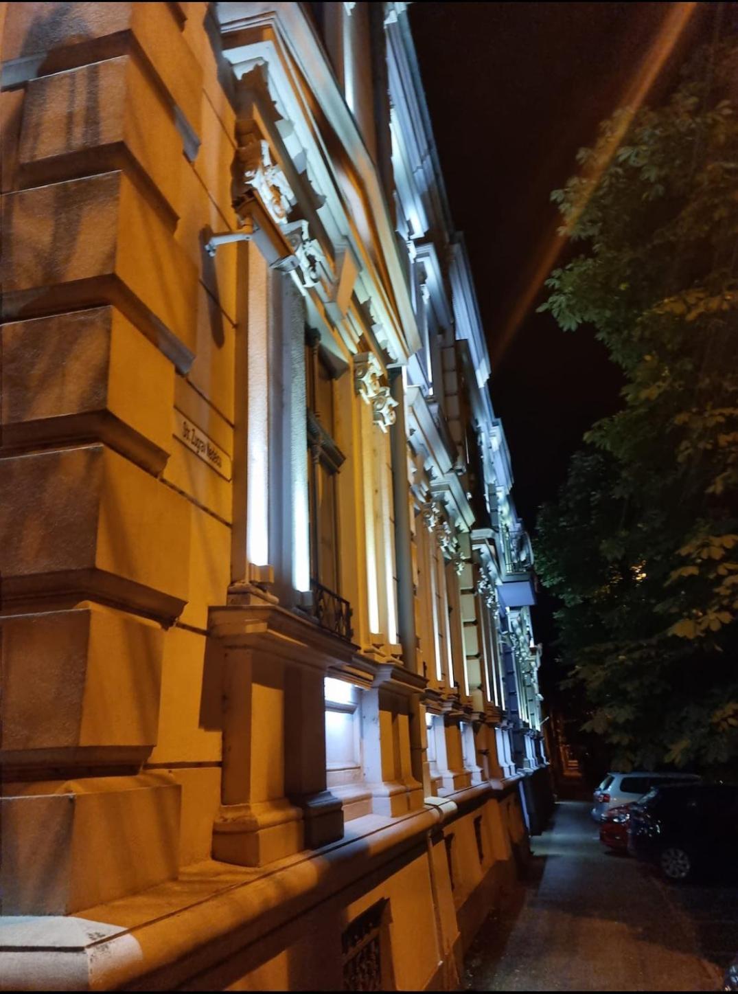 Central, Big Terrace, Near River Temesvár Kültér fotó